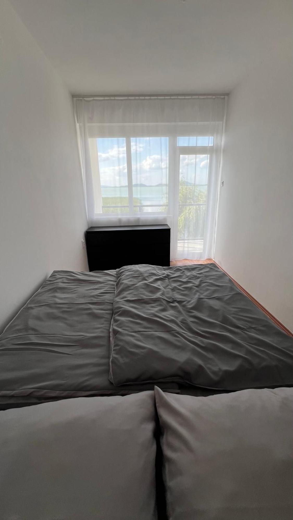 Balaton A Kertben - Balaton In The Garden - Beachfront Houses With Beautiful View, Private Beach بالاتونفينيفيس المظهر الخارجي الصورة