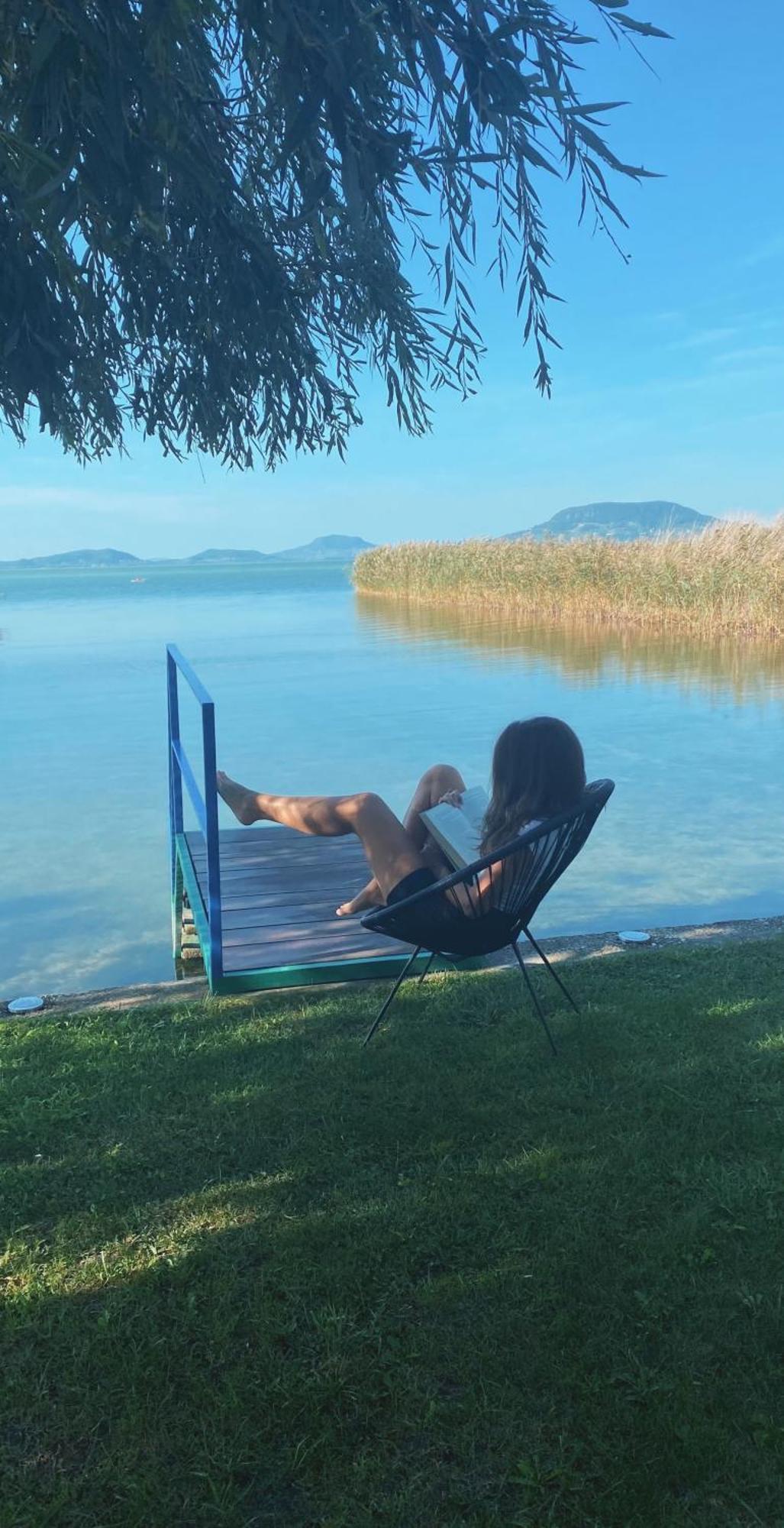 Balaton A Kertben - Balaton In The Garden - Beachfront Houses With Beautiful View, Private Beach بالاتونفينيفيس المظهر الخارجي الصورة