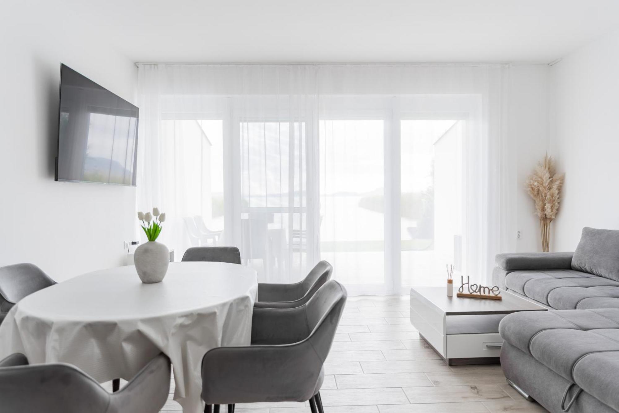 Balaton A Kertben - Balaton In The Garden - Beachfront Houses With Beautiful View, Private Beach بالاتونفينيفيس الغرفة الصورة