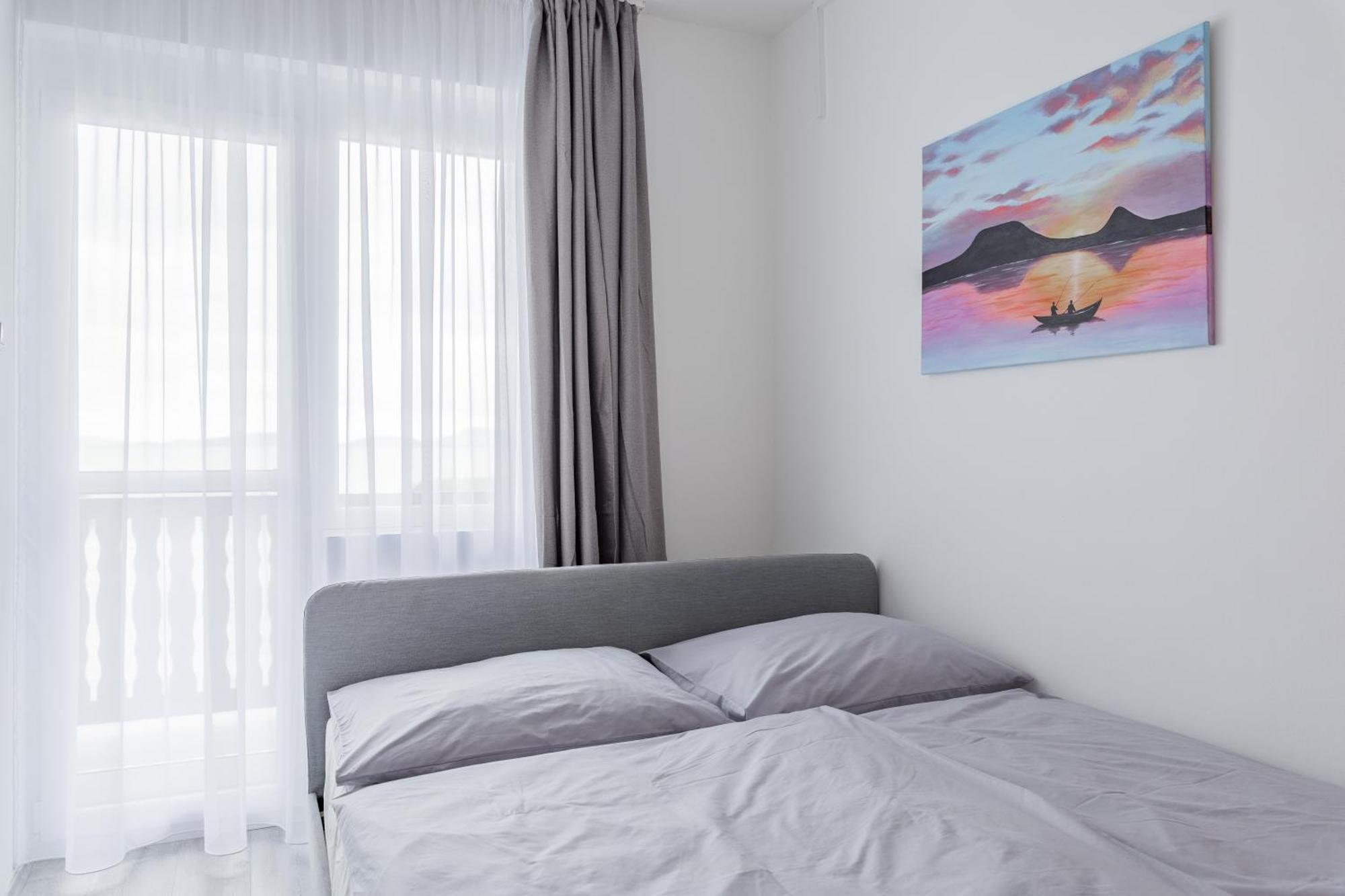 Balaton A Kertben - Balaton In The Garden - Beachfront Houses With Beautiful View, Private Beach بالاتونفينيفيس الغرفة الصورة